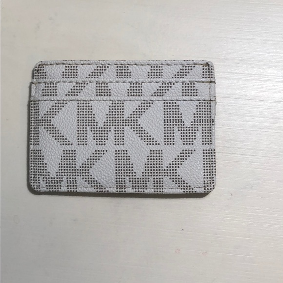 Micheal Kors Card holder - Picture 2 of 3